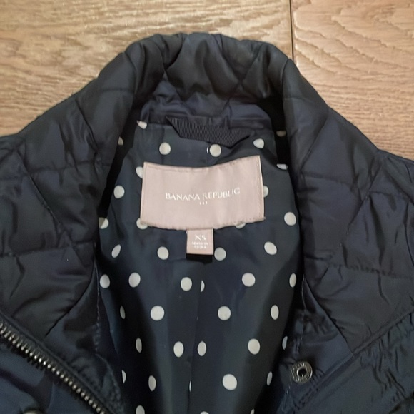 Banana Republic Quilt Pattern Padded Jacket. - Picture 2 of 7